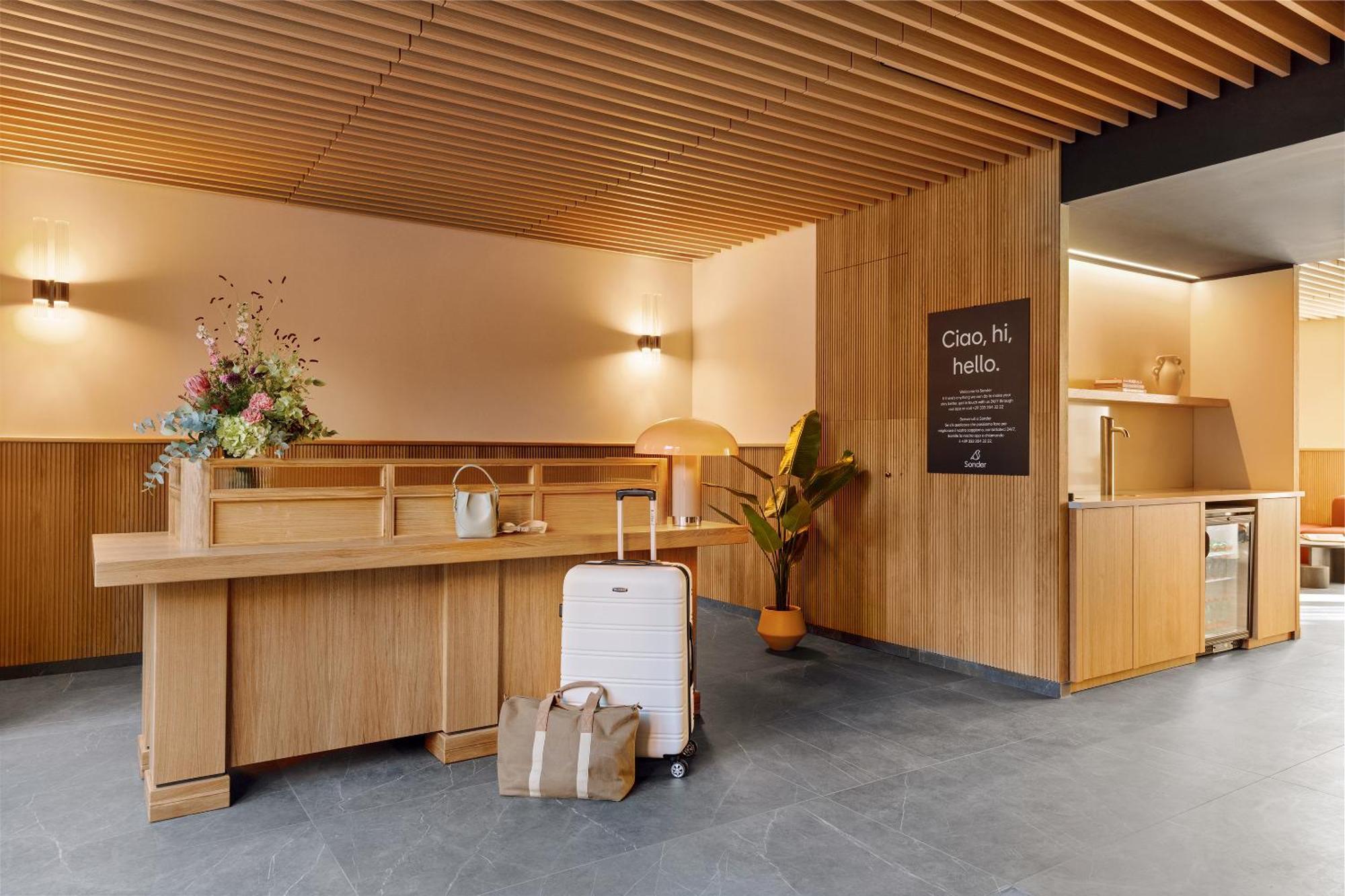 Sonder Manzoni Aparthotel Milan Exterior photo